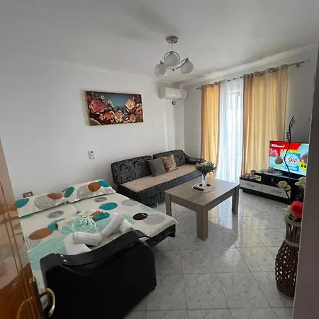 Summerland Lukove Apartment *